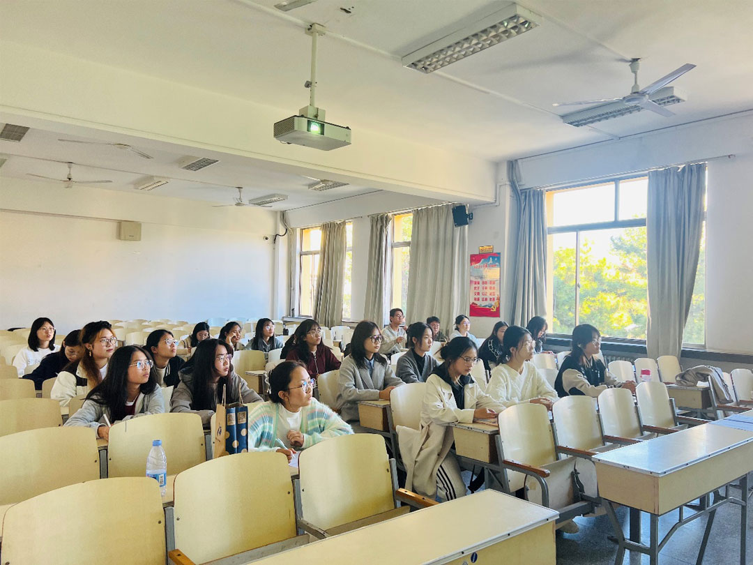 青大思政大課堂“青知海聲”“青知苗萌”第二次理論課 — —“商標(biāo)”順利舉行